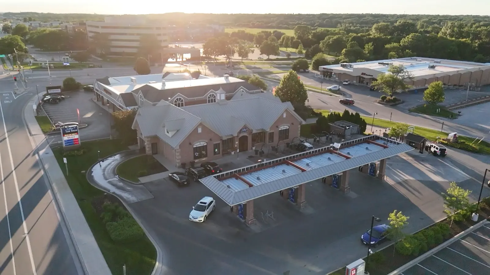 Jilly's Car Wash in Elm Grove, Wisconsin